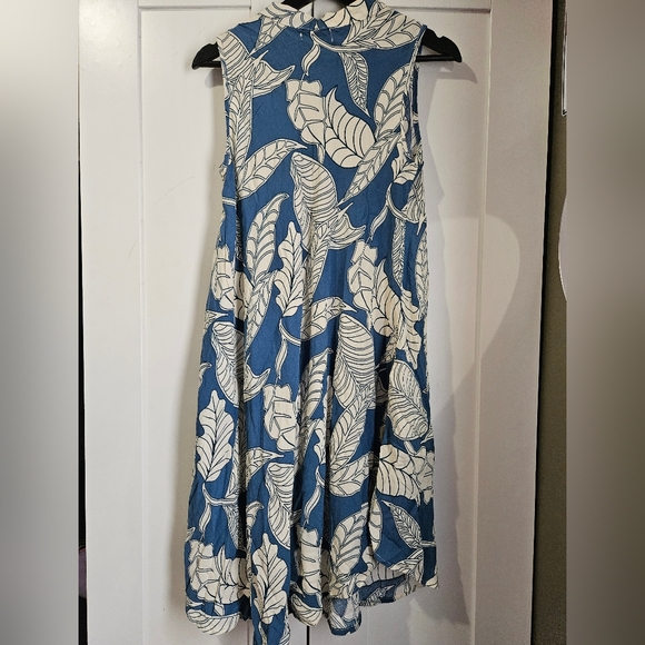 Papillon Blue and White Leaf Print Dress With POCKETS! - Picture 2 of 6